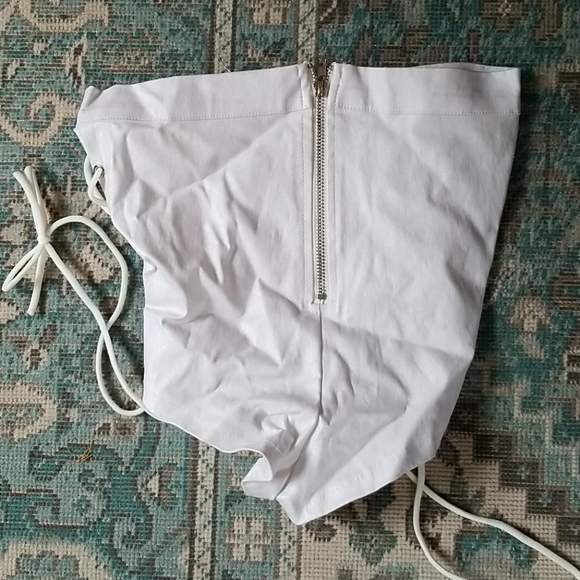 Hot Pants - Picture 4 of 6